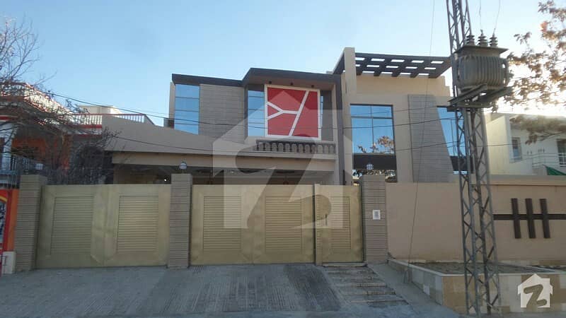 House Is Available For Sale In Jinnah