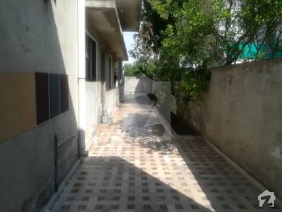 House Is Available For Sale In Block D 100 Ft Road