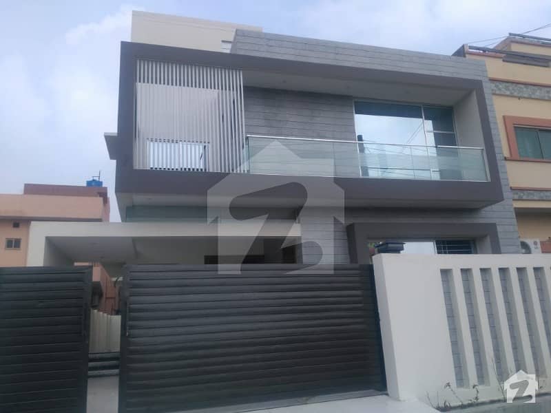 10 Marla Spanish House For Sale In  Valencia Town