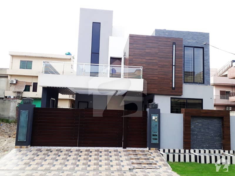 Wapda Town 10 Marla Newly Constructed House For Sale
