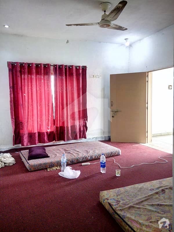 G11 Room for Rent including bills Only Male Real Pics