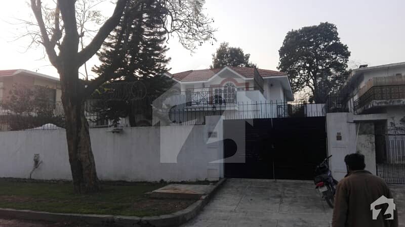 Alshahzad Real Estate Offers Spacious Beautiful Double Storey House For Rent In F-7 Islamabad