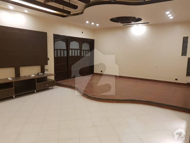 Shaheed Millat Road Bungalow For Rent 6 Bed Attached Bath