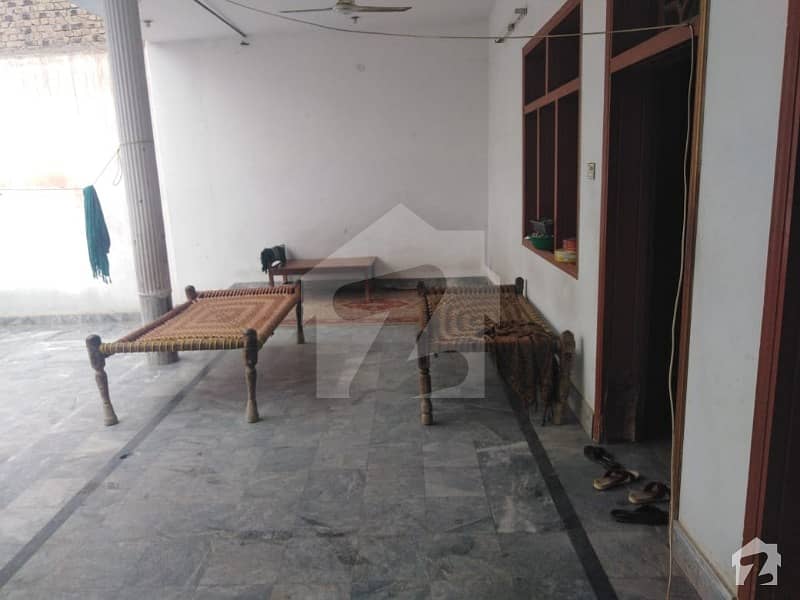 لانڈی ارباب پشاور میں 2 کمروں کا 8 مرلہ زیریں پورشن 20 ہزار میں کرایہ پر دستیاب ہے۔