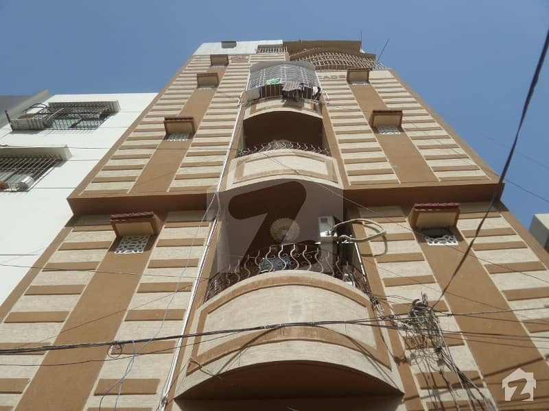 Flat For Sale In P  T Colony Clifton