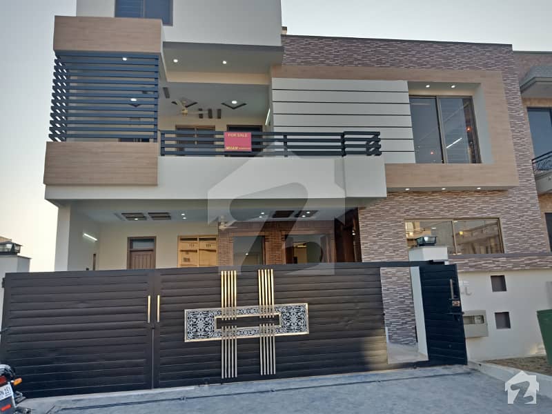 13 Marla 3 Storey Brand New House For Sale