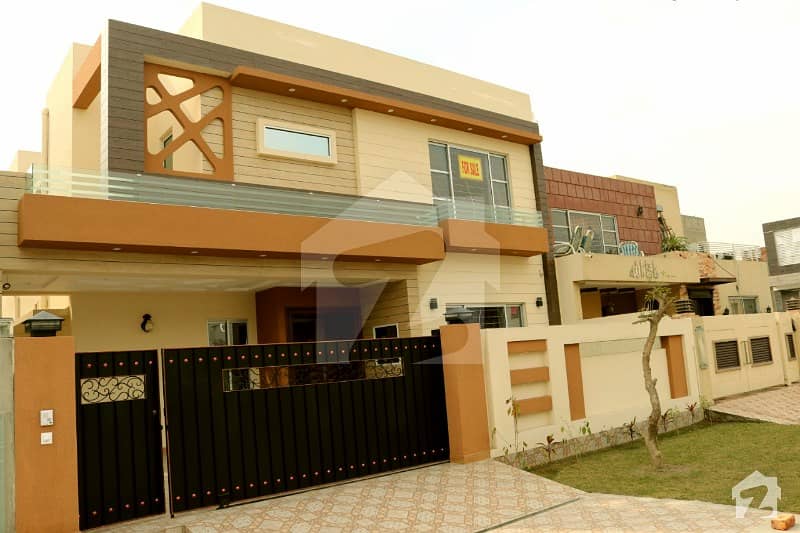 10 Marla Most Beautiful House In Very Reasonable Price Calm Location