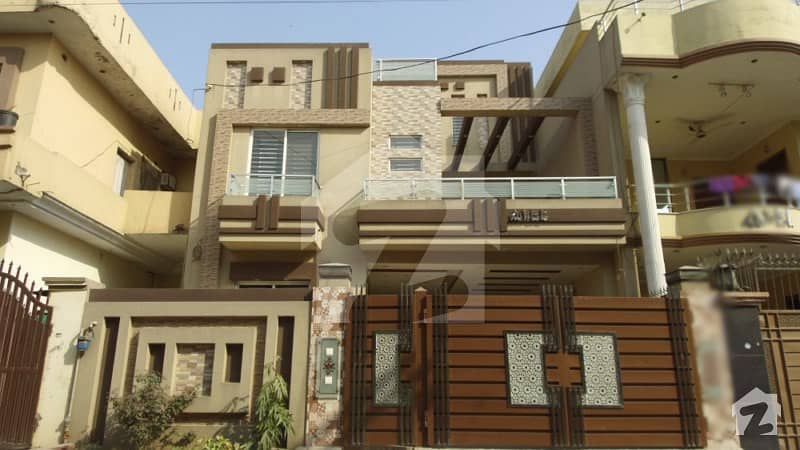 11 Marla Beautiful House Is Available For Sale In Sabzazar Scheme