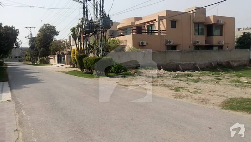 Prime Location Back Of Main Road  1 Kanal Residential  Plot  Is For  Sale