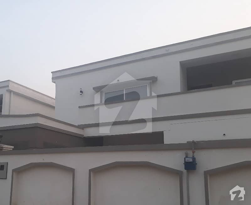 پی اے ایف فالکن کمپلیکس گلبرگ لاہور میں 5 کمروں کا 1 کنال مکان 5.15 کروڑ میں برائے فروخت۔