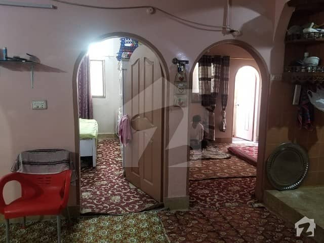 پی آئی بی کالونی گلشنِ اقبال ٹاؤن کراچی میں 2 کمروں کا 4 مرلہ فلیٹ 65 لاکھ میں برائے فروخت۔