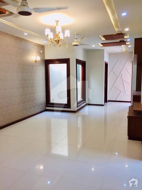 3 Bed Kanal Ground Portion For Rent