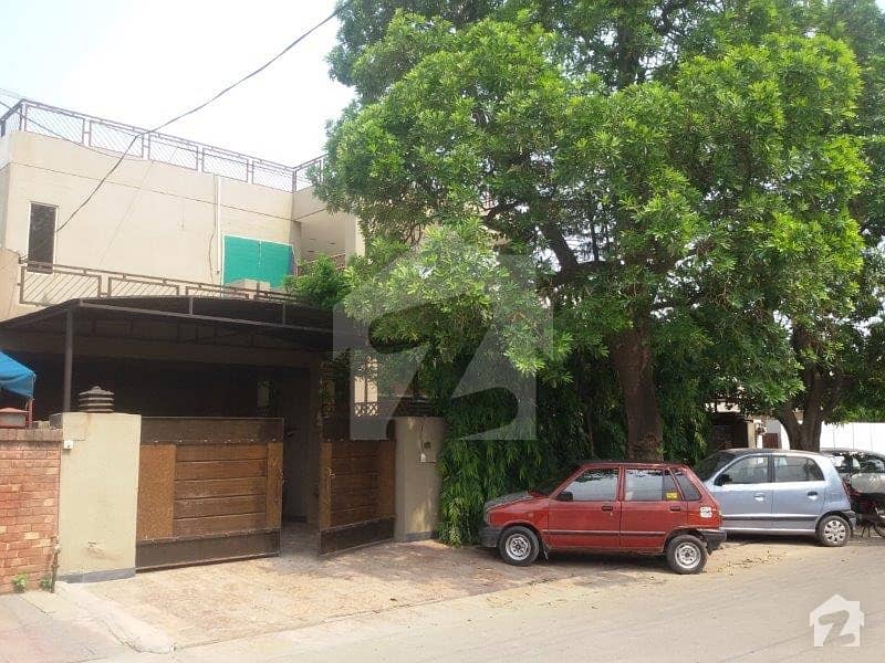 26 Marla Self Constructed Bungalow In Lahore Cantt