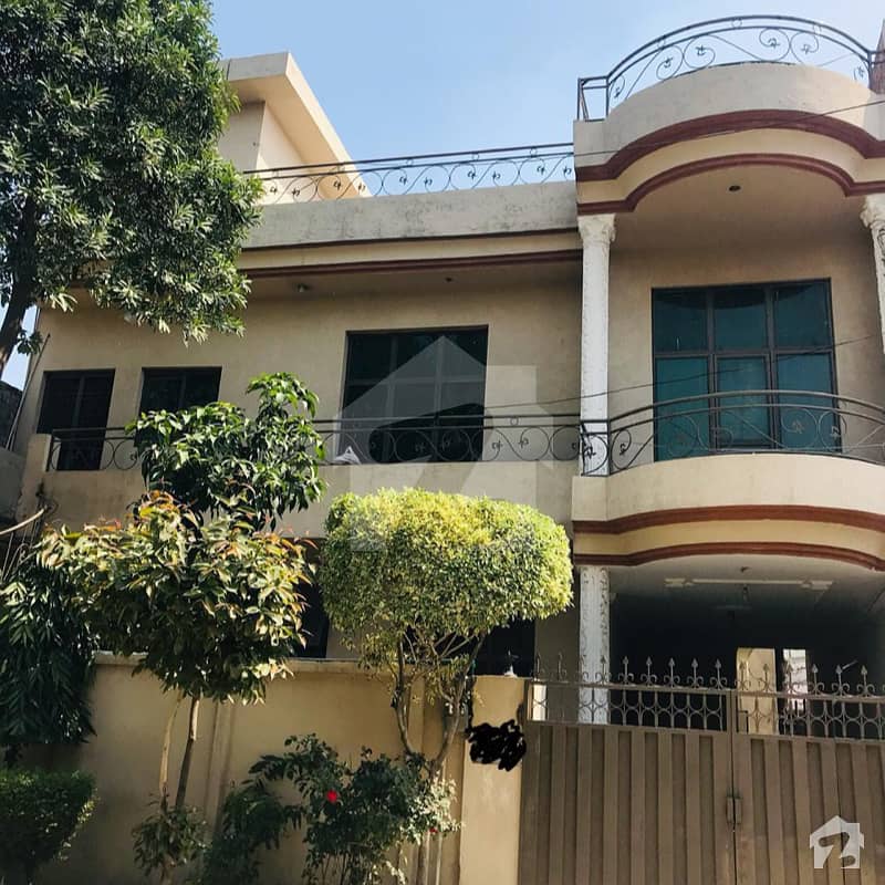 A Beautiful 10 Marla Double Storey House Is On Sale. Township Sector