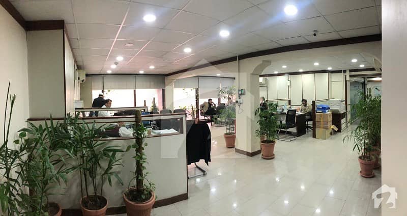 3000 Sq Ft Office In Jinnah Avenue Available For Sale