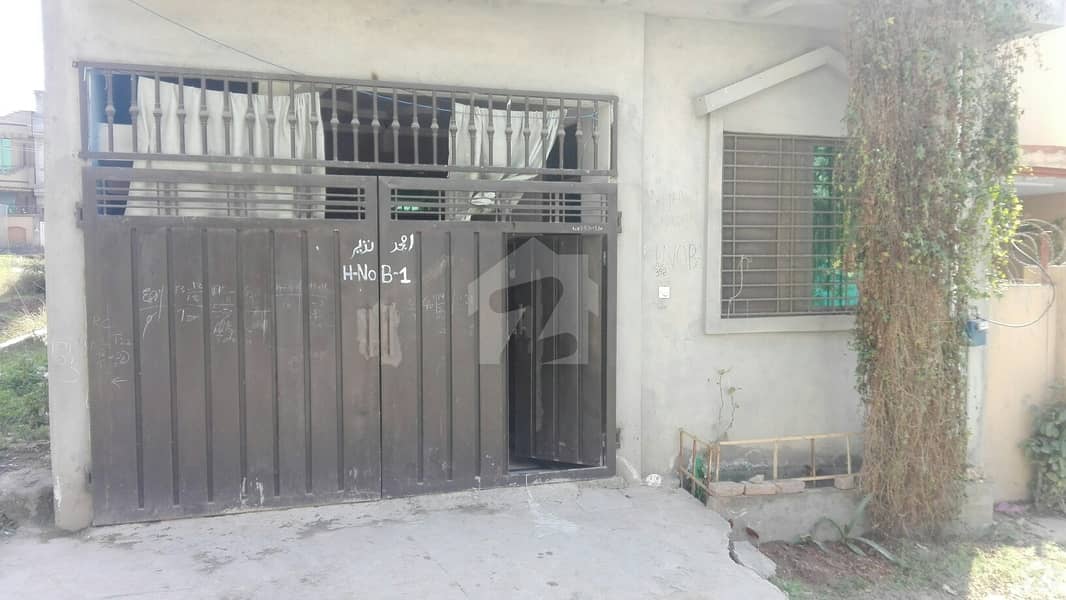 Corner 1. 5 Storey House Available For Sale
