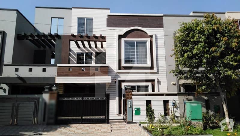 Brand New Double Storey House For Rent In Bahria Town Lahore