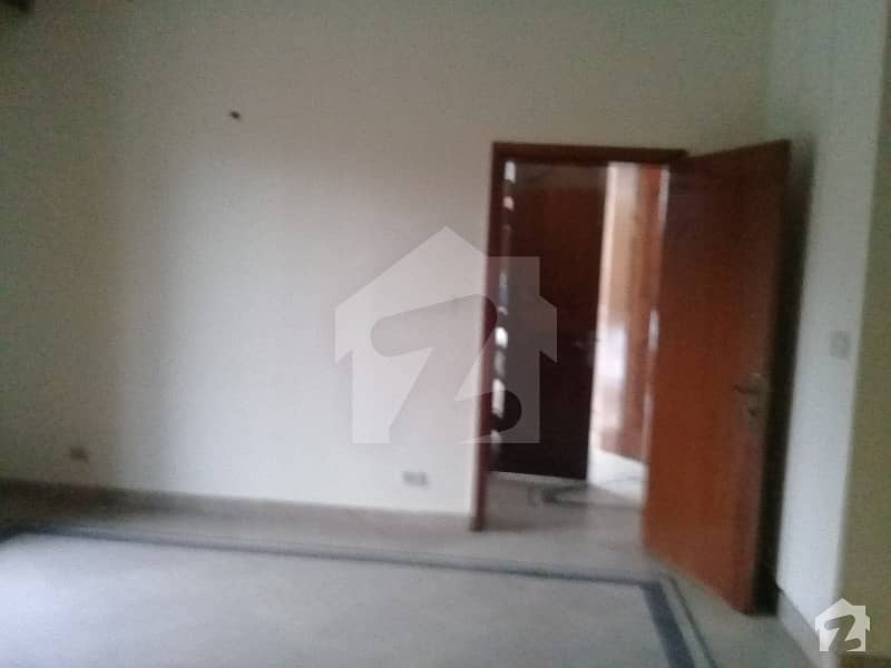 24 Marla Upper Portion For Rent In Upper Mall Lahore