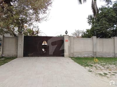 4 Kanal Single Storey House For Rent 4 Kanal Single Storey House For Rent