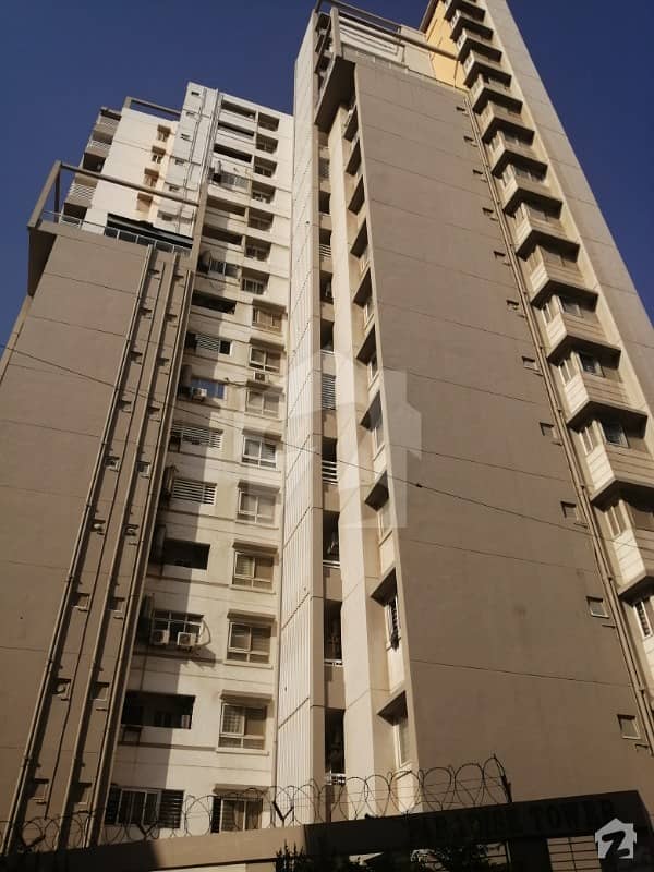 فریرے ٹاؤن کراچی میں 3 کمروں کا 9 مرلہ فلیٹ 3. 75 کروڑ میں برائے فروخت۔