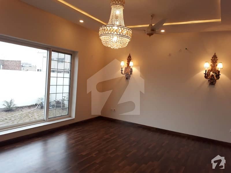 Brand New 1 Kanal Bungalow Located In Dha Phase 6