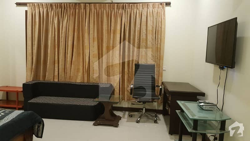 Well Furnished Room In Brand New Bungalow For Executive Male Person
