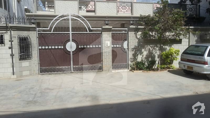 گلستانِِ جوہر ۔ بلاک 13 گلستانِ جوہر کراچی میں 4 کمروں کا 1.2 کنال مکان 6.3 کروڑ میں برائے فروخت۔