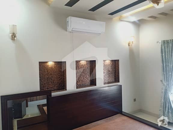 11 MARLA UPPER LUXURY SEMI FURNISHED PORTION FOR RENT IN BAHRIA TOWN LAHORE