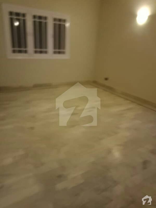 BANGLOW PORTION IS AVAILABLE FOR RENT IN DHA PHASE 6 500 SQUARE YARDS 3 BEDROOM