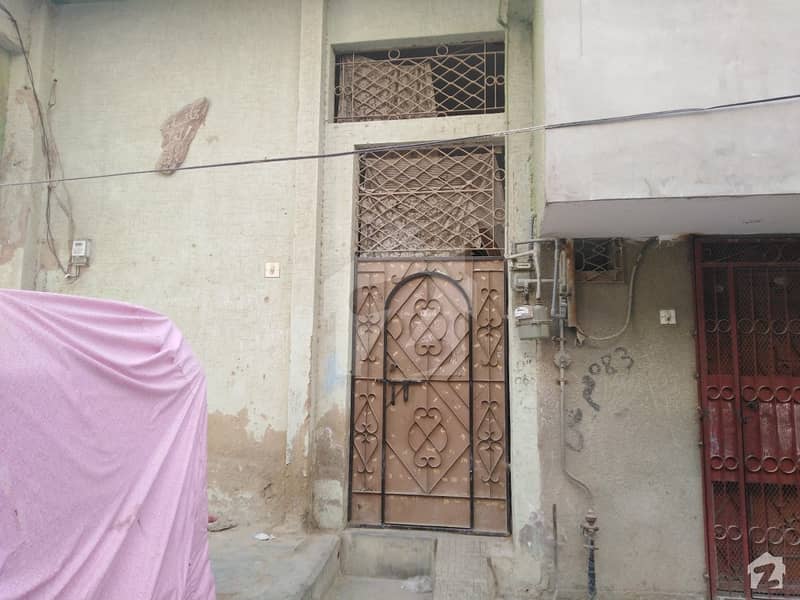 محمود آباد کراچی میں 3 کمروں کا 2 مرلہ مکان 50 لاکھ میں برائے فروخت۔