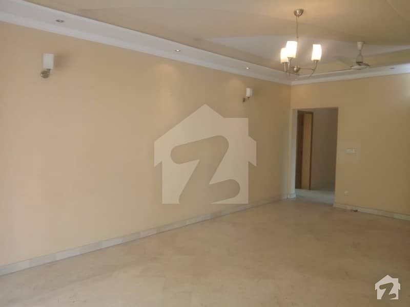 1 Kanal Beautiful Upper Portion with Seperate Gate available for rent in DHA Phase 4