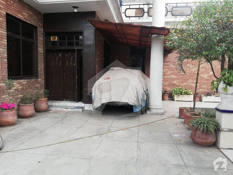 1 Kanal Triple Story House For Sale In Allama Iqbal Town  Near Park Mosque Market