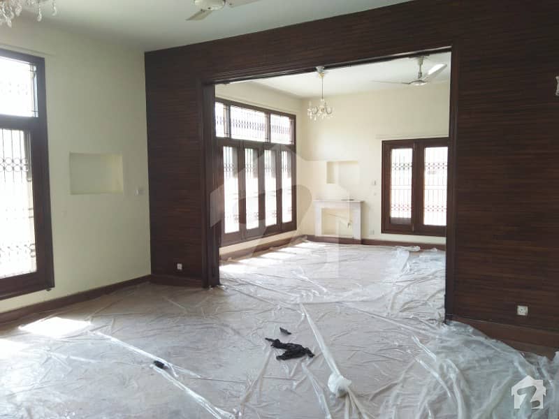 1000 sqyrd House available for Rent in F10