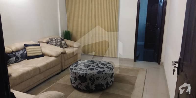 Ground Floor 10 Marla Outclass Design Slightly Used  3 Bed Apartment  For Rent