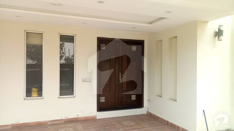10 Marla Luxury Like New House Near Park Masjid And Market For Sale Very Low Price