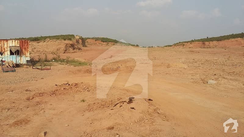 Buy it there are not creating more1 one kanal plot is available for investment and construction in bahria town Rawalpindi phase 8