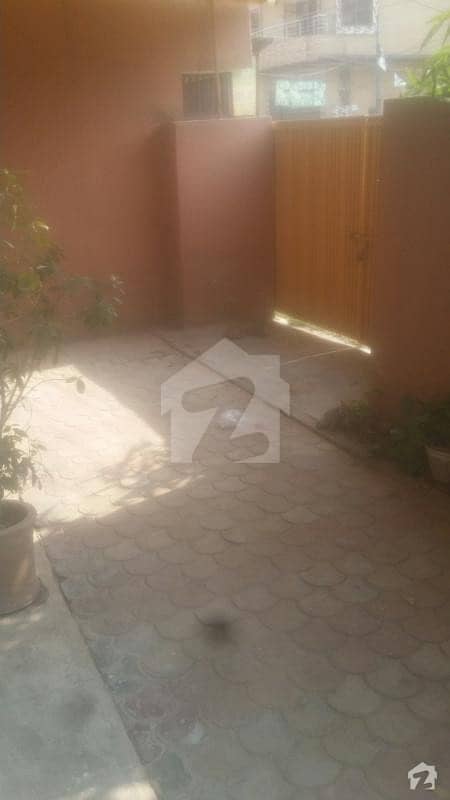 Mustafa Town  Ahmed Yaar Block Lower Portion For Rent