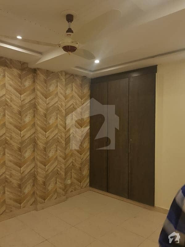 1 bed penthouse suite brand new 500sq ft CC block sector D