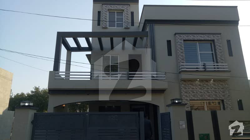 Excellent Location 10 Marla New House Available For Rent In Iris