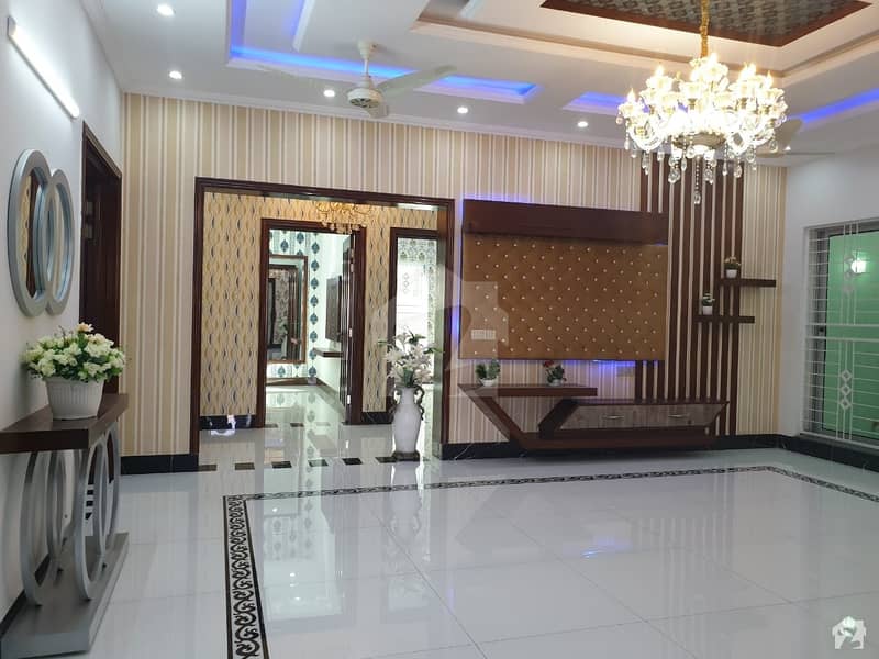 17 Marla Near Park Near PIA Main Boulevard Solid Construction Luxury House Very Hot Location