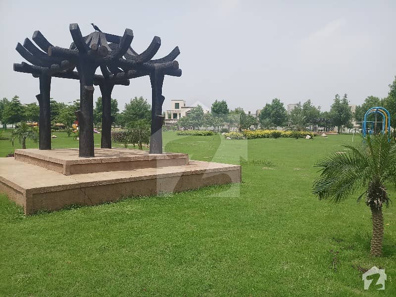 Urgent Sale 10 Marla Ideal Location Plot For Sale In Overseas Extension