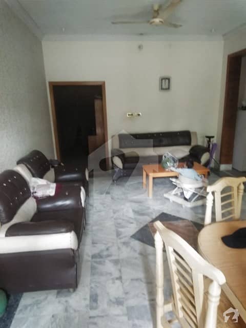 ایم ڈی اے چوک ملتان میں 5 کمروں کا 1 کنال مکان 4. 5 کروڑ میں برائے فروخت۔