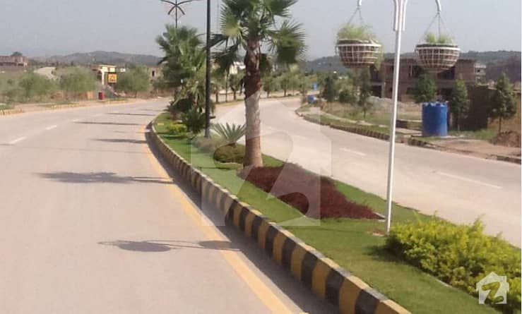 133.33 Sq Yard Commercial Plot For Sale In Margalla Town Islamabad