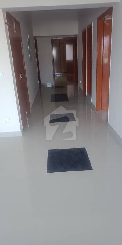 Its really very beautiful and BRANDNEW Outclass FULL FLOOR Bungalow Facing Front Entrance, East, West 40fit wide road Appartment  just for those who really love to live with elites,
Having (3) three Bigger proper bed rooms with attached baths closets (Cup