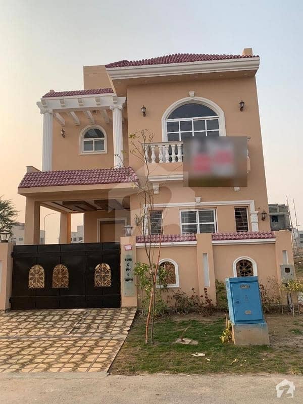 5 Marla Beautiful Brand New House For Sale DHA 9 Town 
