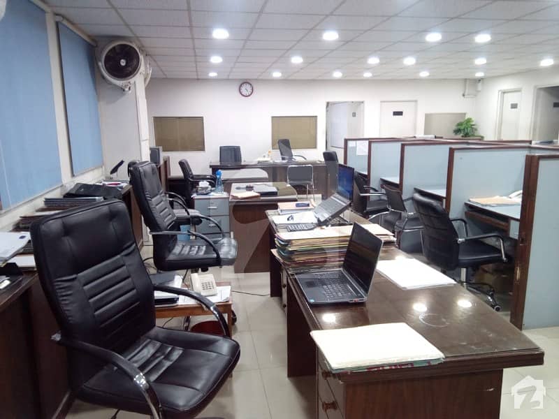2000 Square Feet Beautiful Furnished Office For Rent
