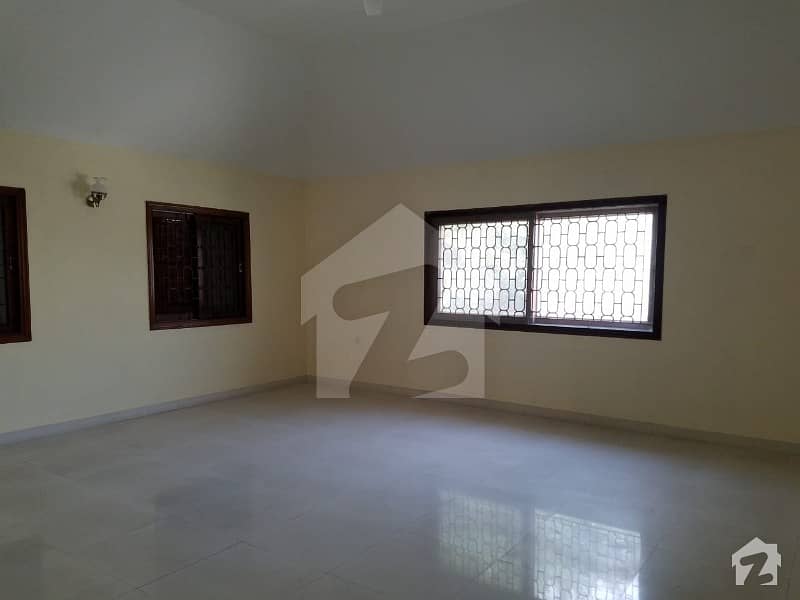 Ground Floor  3 Beds Sea View Apartment For Sale