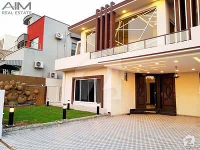 Luxurious 1 Kanal Designer House With A Large Decorated Lawn Luxurious 1 Kanal Designer House With A Large Decorated Lawn