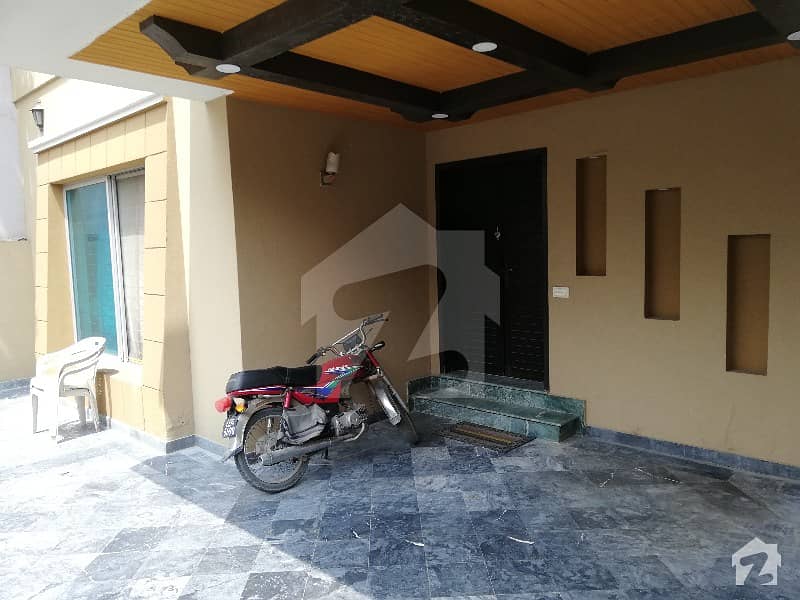 8 Marla House For Sale In Usman Block Sector B Bahria Town Lahore