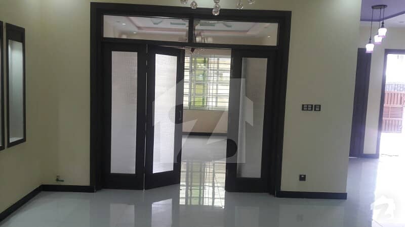 Brand new 12 marla house for rent in media town